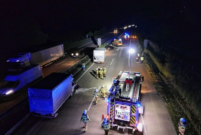 Am Mittwochabend ist es an der Auffahrt Mutzschen zu einem Unfall mit drei involvierten Fahrzeugen gekommen. Foto: Sören Müller