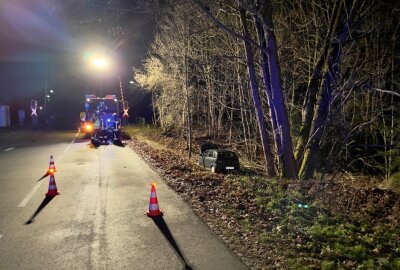 Verkehrsunfall in Breitenbrunn: Fahrer wurde verletzt ins Krankenhaus eingeliefert - Verkehrsunfall in Breitenbrunn.