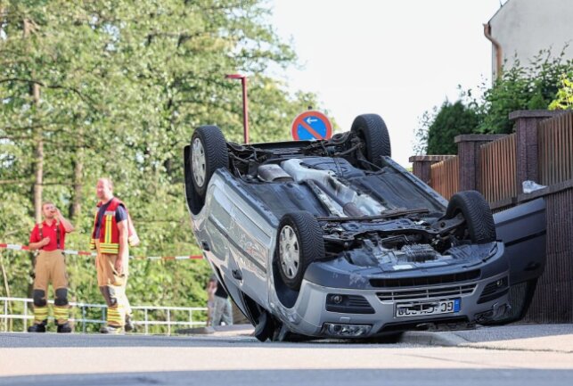 Heute ereignete sich ein Verkehrsunfall mit Überschlag in Pleißa. Foto: Andreas Kretschel