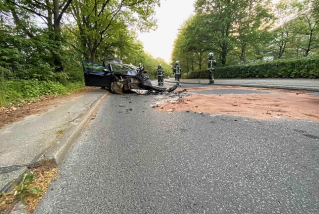 Verletzte nach Frontalcrash in Hoyerswerda - In Hoyerswerde kam es zu einem Unfall. Foto: xcitePRESS
