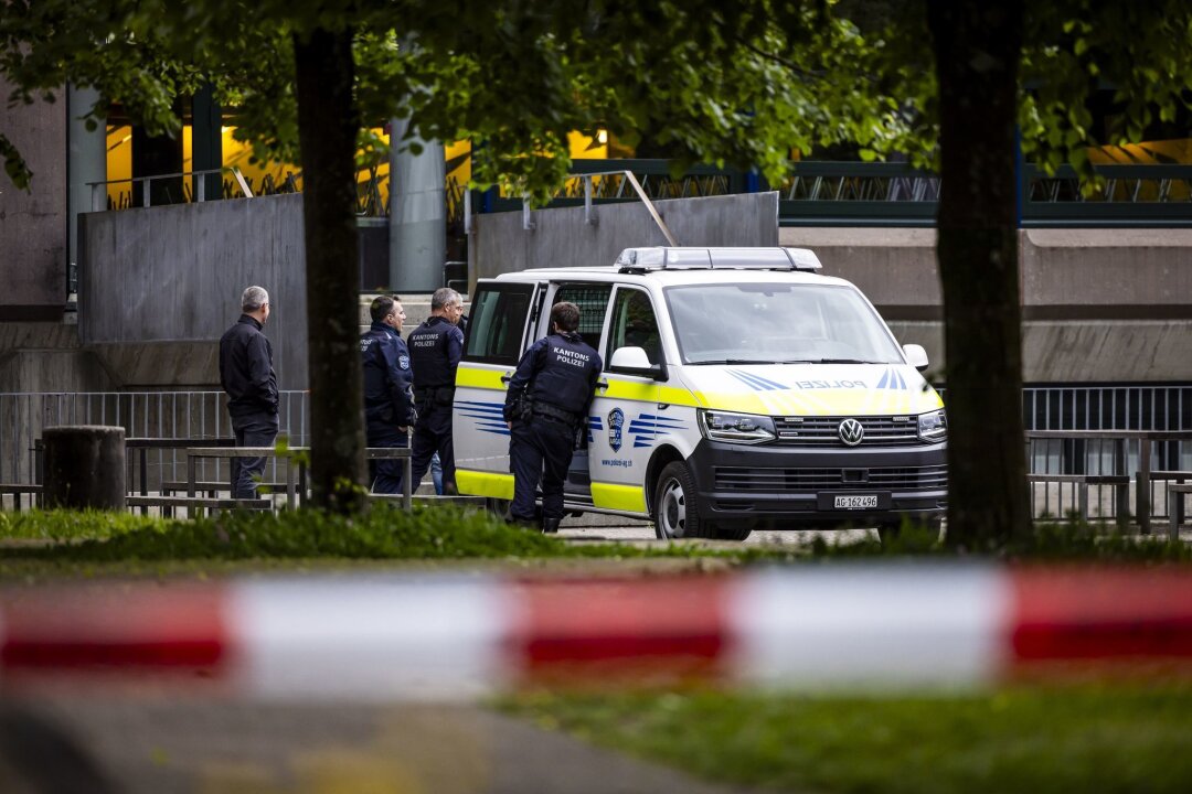 Verletzte nach Stichwaffen-Attacke in der Schweiz - In Zofingen stach ein Mann wahllos auf Passanten ein.