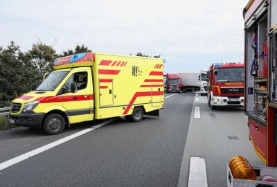 Verletzter nach Unfall auf A4: LKW kracht auf Stauende - Unfall auf A4. Foto: Roland Halkasch