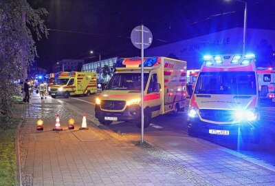 Verpuffung bei Seniorenfeier im Heim: Acht Personen verletzt - In Dresden wurden acht Personen durch eine Verpuffung verletzt. Foto: Roland Halkasch