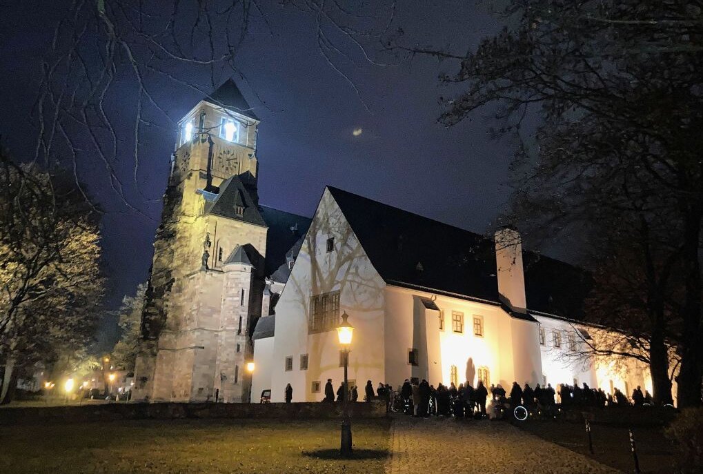 Chemnitzer trafen sich auf dem Schlossberg. Foto: Harry Härtel