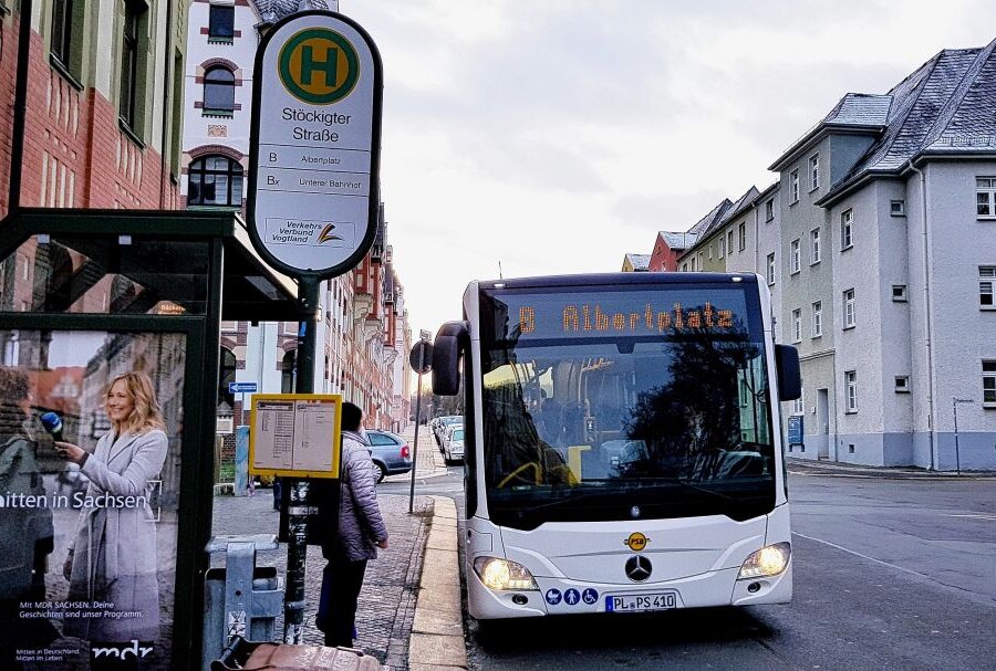 Verstärkerfahrt auf Stadtbuslinie B in Plauen - Ab Montag geht's los! Eine zusätzliche Verstärkerfahrt kommt in Plauen auf der Stadtbuslinie B im morgendlichen Schülerverkehr zum Einsatz. Foto: Karsten Repert