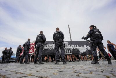 Viel Spaltung am Tag der Einheit: Demonstrationen in Dresden - In Dresden fanden mehrere Demonstrationen statt. Foto: xcitepress/Finn Becker