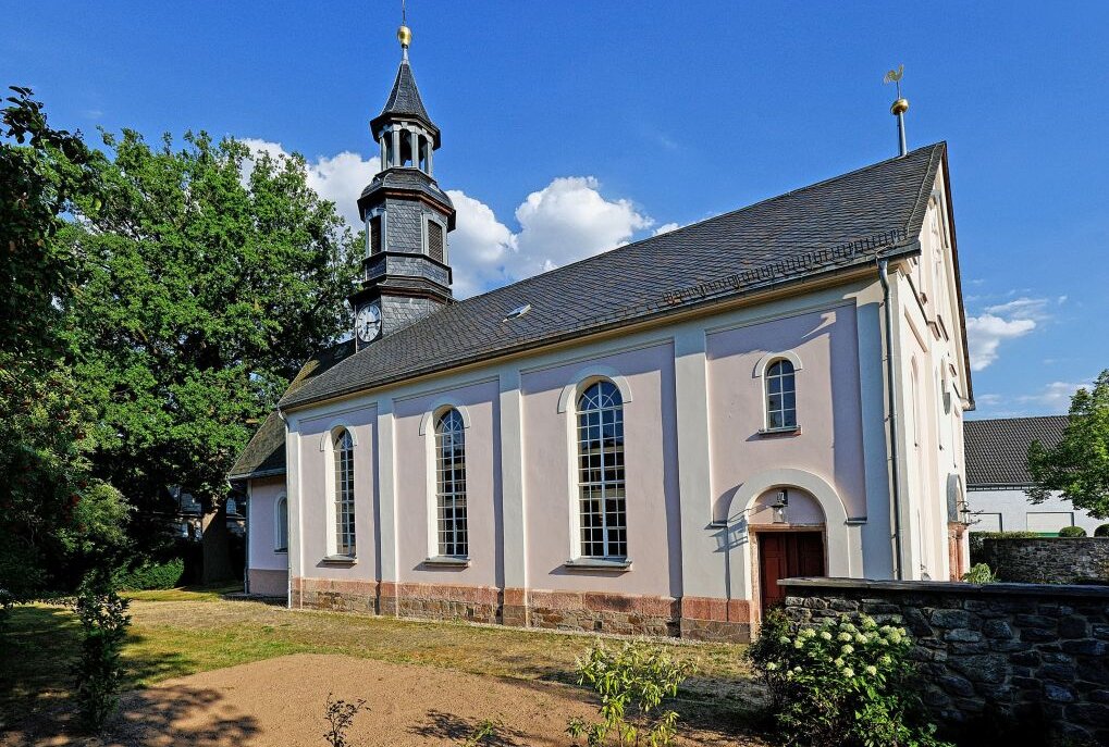 Viele Spekulationen zum Rödlitzer Jubiläum - Die Rödlitzer Kirche ist für die Dorfgeschichte entscheidend. Foto: Markus Pfeifer