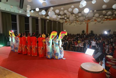 Vietnamesen feiern traditionelles Fest zum Jahreswechsel in Wilkau Haßlau - TET-FEST des Vereins der Vietnamesen Westsachsen-Zwickau e. V. Foto: Mario Dudacy