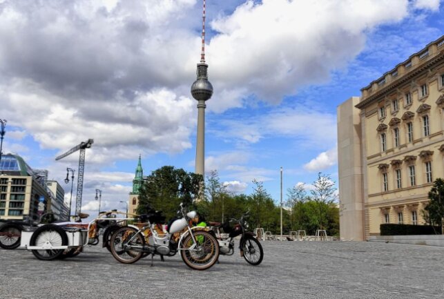 Impressionen von der Rundreise. Im Bild der Berliner Fernsehturm. Fotos: privat
