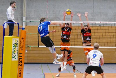 Volleyball-Regionalliga: Zschopau kassiert Dämpfer im Kampf um Bronze - Leipzig stellte den Zschopauer Block vor große Herausforderungen. Foto: Andreas Bauer