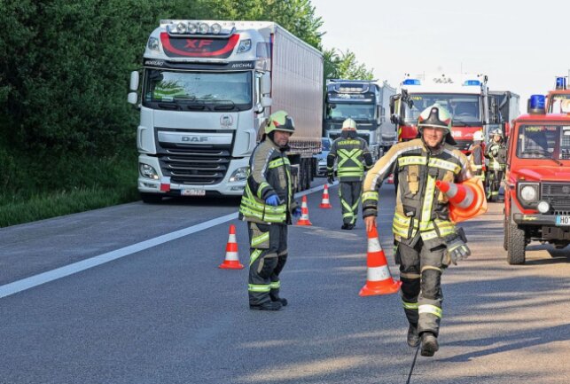 Gegen 7.15 Uhr kam es zu einem Unfall auf der A4 zwischen Hohenstein-Ernstthal und Wüstenbrand. Foto: Andreas Kretschel