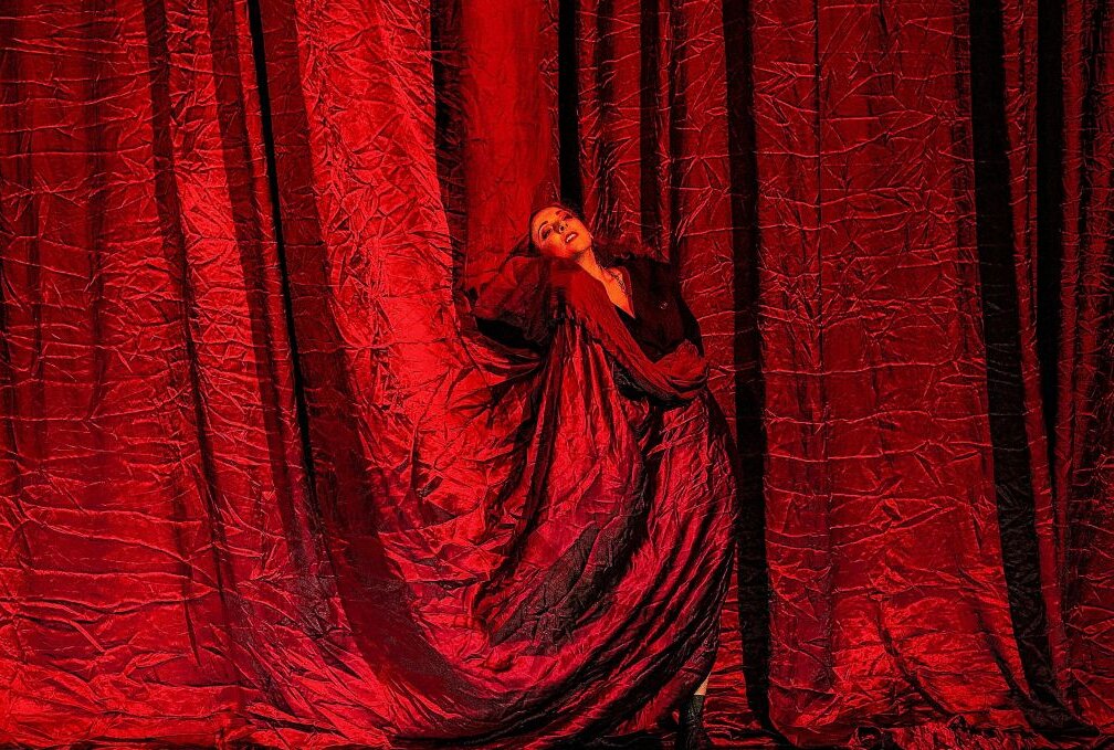 Vom Leben einer freien Frau - Bizets "Carmen" im Opernhaus.Foto: Theater Chemnitz/Nasser Hashemi