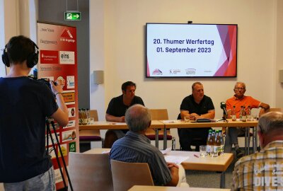Von der WM direkt zum 20. Thumer Werfertag - Bei einer Pressekonferenz in Thum wurden Zeitplan und Starterfelder des 20. Werfertags vorgestellt. Foto: Andreas Bauer