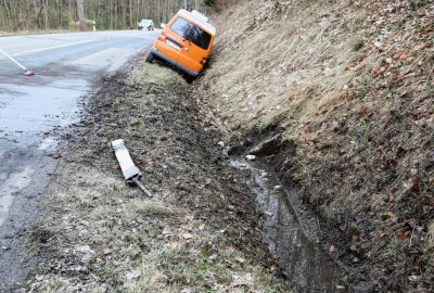 Von Fahrbahn abgekommen: Ein Verletzter in Breitenbrunn - In Breitenbrunn kam es zu einem Unfall. Foto: Niko Mutschmann