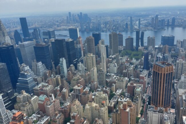 Blick vom Empire State Building über New York.