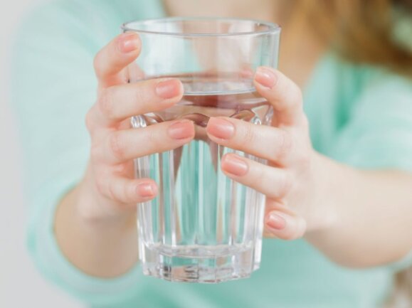 Von Trinkwasser bis Mineralwasser: So gesund ist Wasser trinken - 