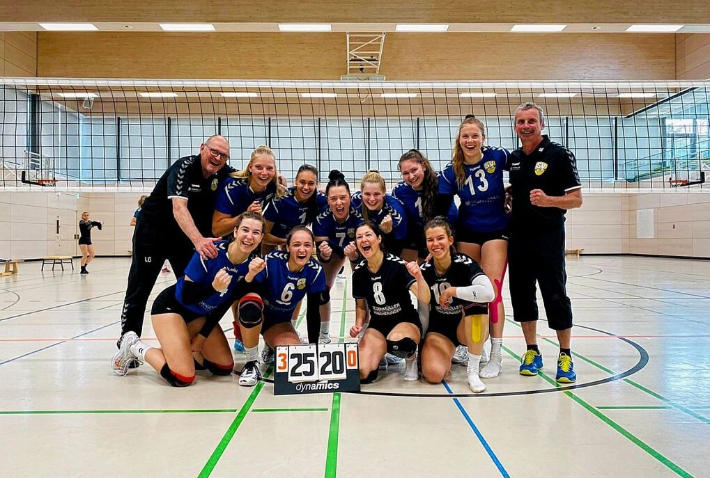 Die Plauener Volleyballerinnen haben in der Sachsenliga in Dresden mit 3:0 gewonnen. Foto: SV 04 Oberlosa