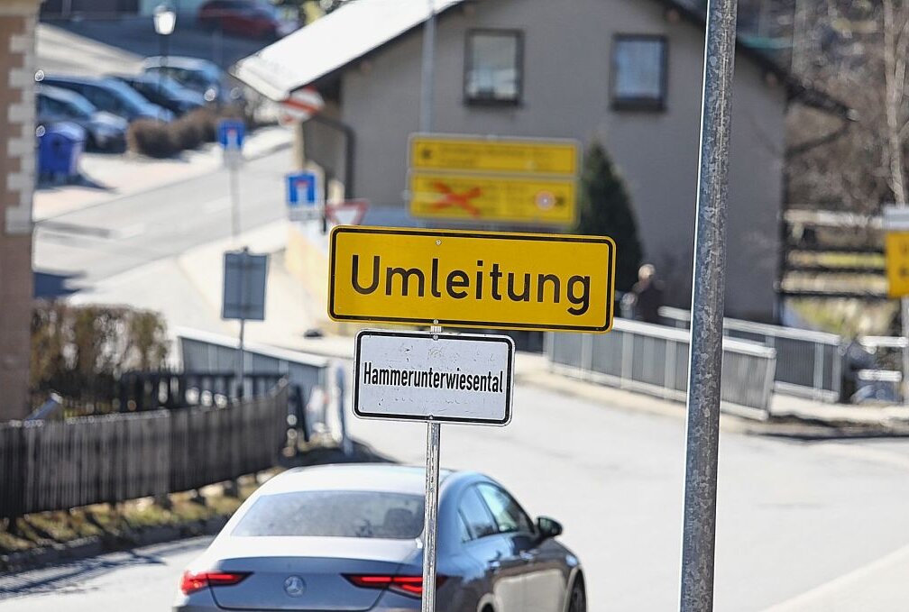 In Neudorf kommt es derzeit zu Verkehrseinschränkungen. Foto: Thomas Fritzsch/PhotoERZ