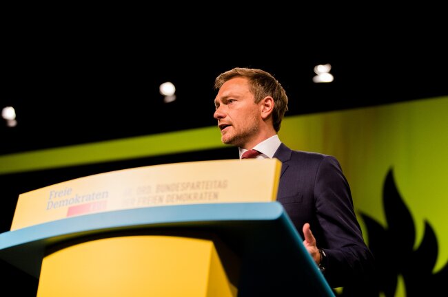 Vortrag von Lindner abgesagt - TU Chemnitz bezieht Stellung - Warum der Vortrag des FDP-Politikers Christian Lindner von der Universität abgesagt wurde, ist schleierhaft.