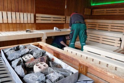 Warmbad lässt Sauna-Saison auf besondere Weise ausklingen - Die Corona-Pause war zwar ärgerlich, wurde aber zugleich für die Sanierung einiger Saunen genutzt. Foto: Andreas Bauer