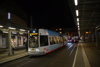 Warnstreik bei der Plauener Straßenbahn. Am Freitag bleibt in der Spitzenstadt die Tram stehen. Foto: Karsten Repert