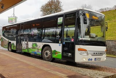 Nur die Straßenbahnen in Plauen bleiben heute stehen. Alle Busse im ÖPNV und die Vogtlandbahn fahren fahrplanmäßig. Fotos: Karsten Repert