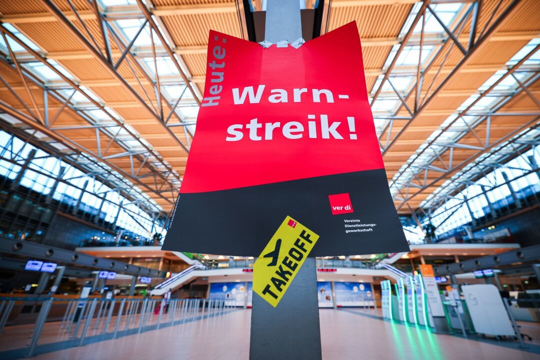 Warnstreiks an Flughäfen: Ihre Rechte als Passagier - Ein Warnstreik des Sicherheitspersonals führt am Donnerstag zu Einschränkungen an vielen deutschen Flughäfen.