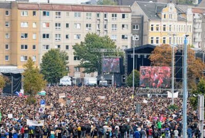 Das #Wirsindmehr-Konzert fand am 3. September 2018 in Chemnitz statt als Gegenevent zu den rechten Demos nach dem Mord beim Stadtfest.