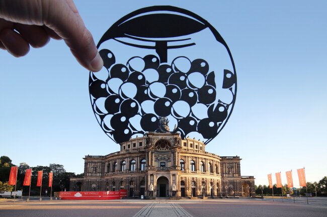 Die Dresdner Semperoper wird zum riesigen Kaugummi-Automat.