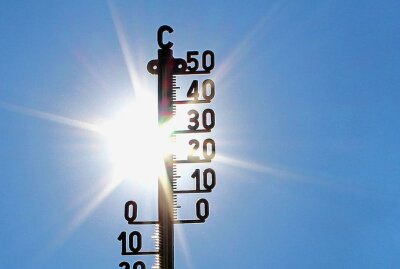 Was tun bei großer Hitze - Der Sommer wird mitunter unerträglich, wenn die Temperaturen immer weiter nach oben klettern. Foto: Rike/pixelio.de