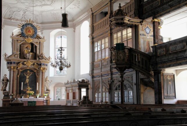 Blick in den Kircheninnenraum der Sankt Otto Kirche in Wechselburg. Foto: Andrea Funke