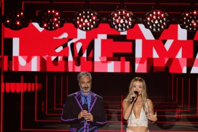 Die 2022 von Taika Waititi und Rita Ora moderierten MTV Europe Music Awards fanden in Düsseldorf statt. Die diesjährige Verleihung in Paris wurde nun abgesagt.