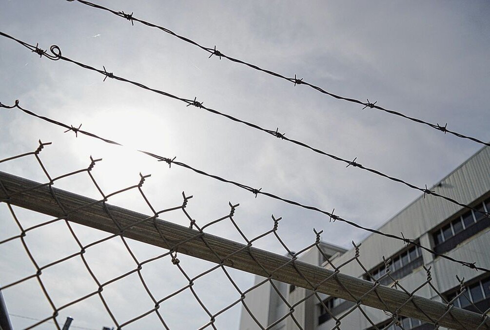 Derzeit sind 2.895 Gefangene in den sächsischen Justizvollzugsanstalten untergebracht, davon 240 Frauen und 2.655 Männer. Foto: Pixabay