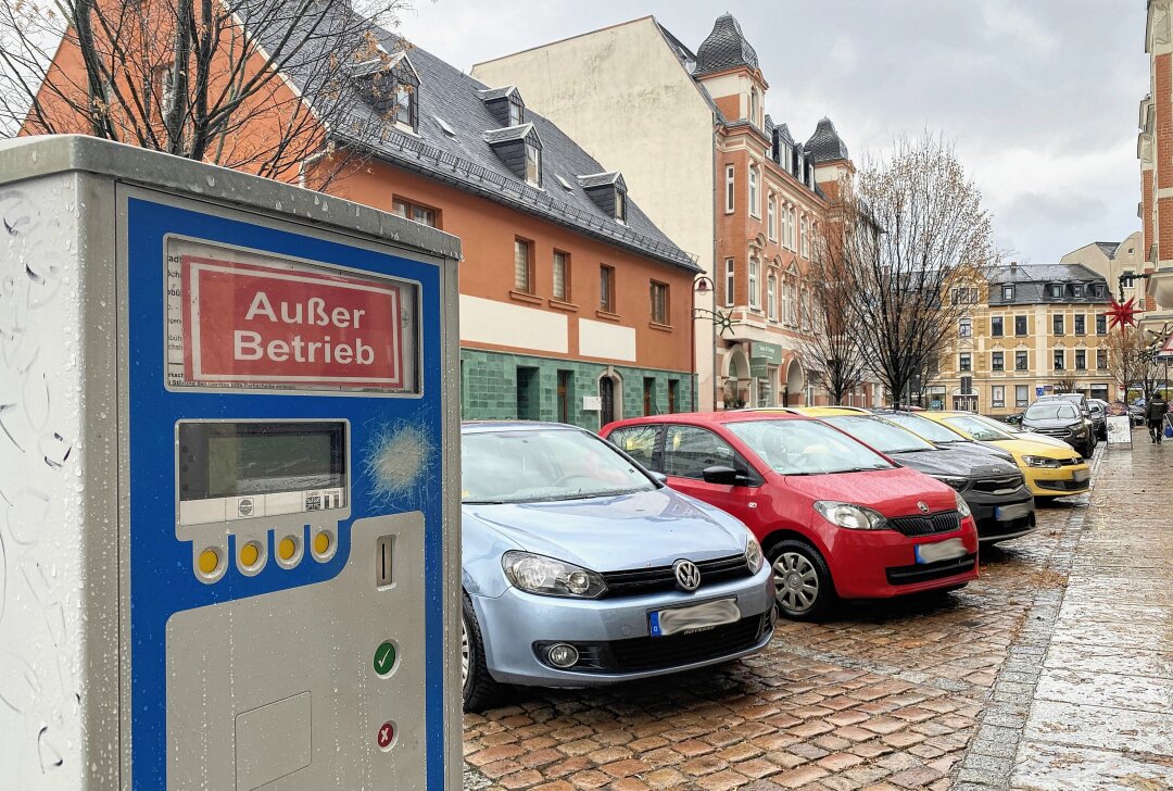 Weihnachtsfrieden in Aue-Bad Schlema - Die Parkautomaten sind in Aue-Bad Schlema aktuell außer Betrieb gesetzt. Foto: Ramona Schwabe