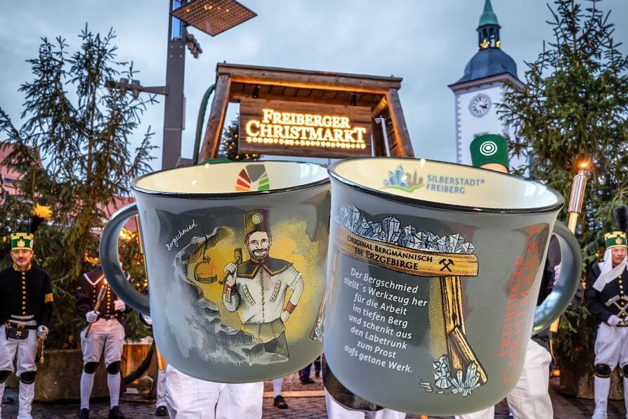Weihnachtsmarkt-Tassen aus Freiberg zu gewinnen - 