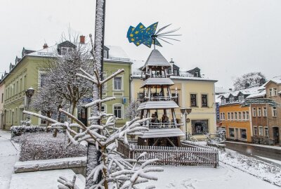 Weiße Weihnachten im Erzgebirge pünktlich zum Weihnachtsfest - Neuschnee in Zwönitz im Erzgebirge. Foto: André März