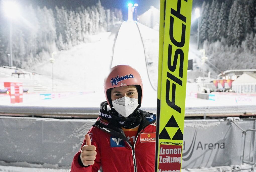 Weltcup im Skispringen in Klingenthal gestartet - Die Österreicherin Marita Kramer hat die Qualifikation gestern bei den Damen gewonnen. Foto: Ralf Wendland