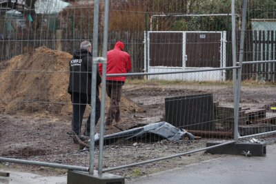 Weltkriegsbombe in Dresden-Übigau gefunden - Bei Bauarbeiten auf einem Autohof an der Washingtonstraße ist am Mittwochmittag ein verdächtiger Gegenstand gefunden worden.
