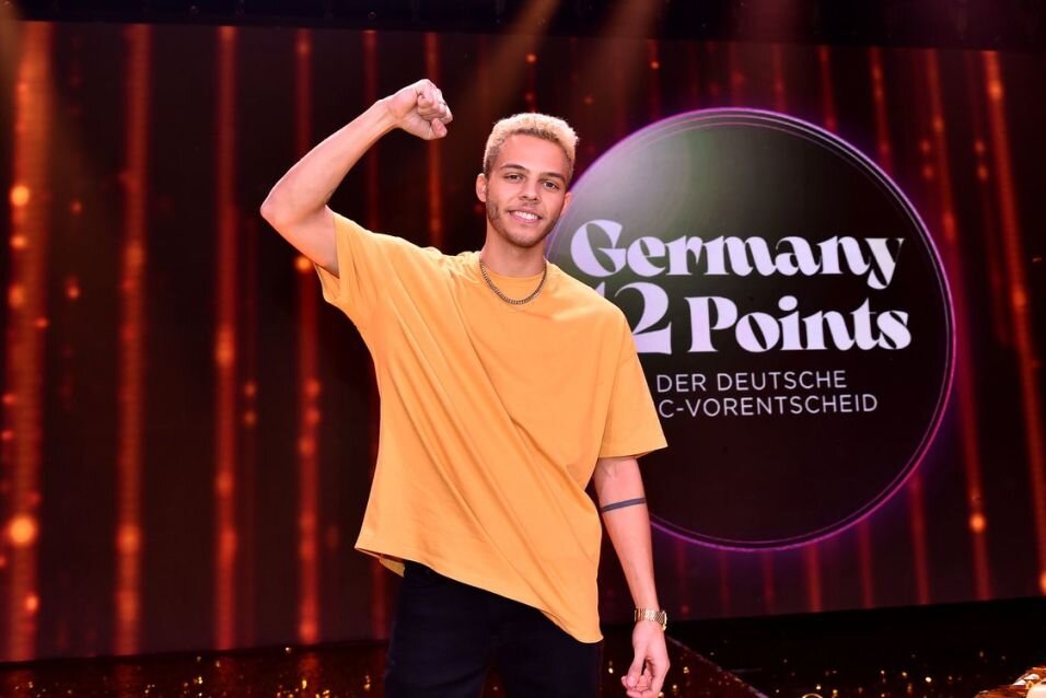 Er wird Deutschland beim "Eurovision Song Contest" in Turin vertreten: Malik Harris. In der "NDR Talk Show" verriet der junge Sänger genaueres über seinen Song und seine Performance in Italien.