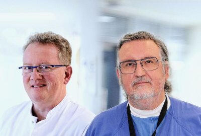 Westsächsische Ärzte unterstützen die Nationale Anti Doping-Agentur - Dr. Uwe Leibiger (links), Peter Junghänel.Foto: Paracelsusklinik Zwickau / Peter Hamel