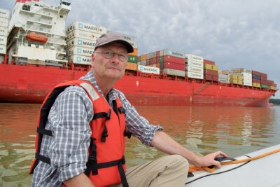 Wetterexperte Sven Plöger: "Das Klimakleben hat gezeigt, dass man damit die meisten Leute verprellt" - Meteorologe Sven Plöger ist in seiner Doku unter anderem auf dem Panama-Kanal unterwegs.