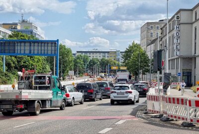 Wichtige Kreuzungsüberfahrt in Chemnitzer City dicht! - Die Kreuzung Reichsstraße / Zwickauer Straße ist seit heute in Chemnitz gesperrt. Foto: Harry Härtel