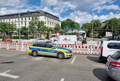 Wichtige Kreuzungsüberfahrt in Chemnitzer City dicht! - Die Kreuzung Reichsstraße / Zwickauer Straße ist seit heute in Chemnitz gesperrt. Foto: Harry Härtel