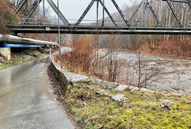 Das Stadtgebiet von Aue soll künftig besser vor Hochwasser geschützt werden.  Foto: Daniel Unger