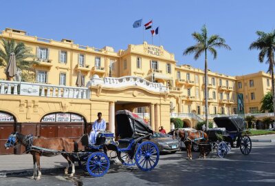 Wie ein Engländer den Schatz des Tut-anch-Amun entdeckte - Das 1907 eröffnete "Winter Palace Hotel" entwickelte sich seinerzeit schnell zum Treffpunkt der Europäer in Luxor. Foto: Jürgen Sorge 
