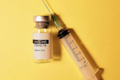 Wie sicher ist die Corona-Impfung? - Wie bei jeder Impfung können auch nach der Corona-Schutzimpfung Impfreaktionen auftreten. Foto: unsplash