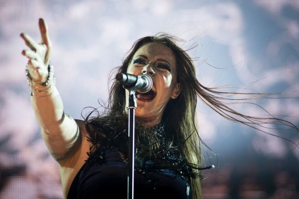 "Wir haben es geschafft": Nightwish-Sängerin Floor Jansen ist krebsfrei - Floor Jansen hat ihren Brustkrebs besiegt.