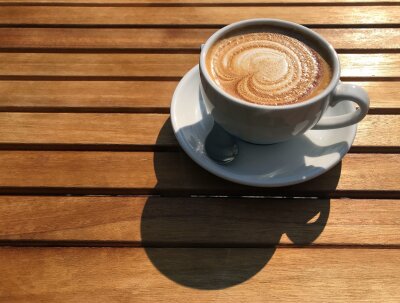 Wirkung und Genuss: So gesund ist Kaffee - Gut gegen Stress: In Ruhe eine Tasse Cappuccino schlürfen.