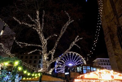 Wo steht der "Größte Weihnachtsbaum" der Welt? - Die "Dortmunder Weihnachtsstadt" hat einiges zu bieten. Foto: Maik Bohn