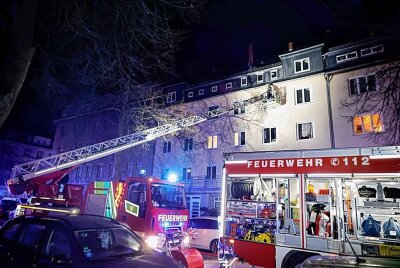 Wohnung nach Küchenbrand in Hilbersdorf unbewohnbar - Gestern Abend kam es in der Zeißstraße zu einem Brand in der Küche eines Wohnhauses. Foto: Harry Härtel/Haertelpress 
